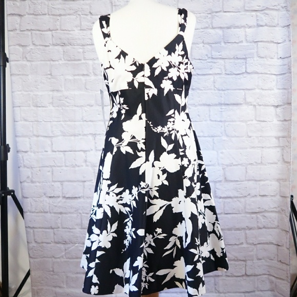 NWT Classic Summer Dress Muted Floral Empire A75 - Picture 3 of 8